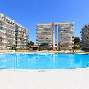 https://uhc-larimar-family-complex.top-hotels-tarragona.com